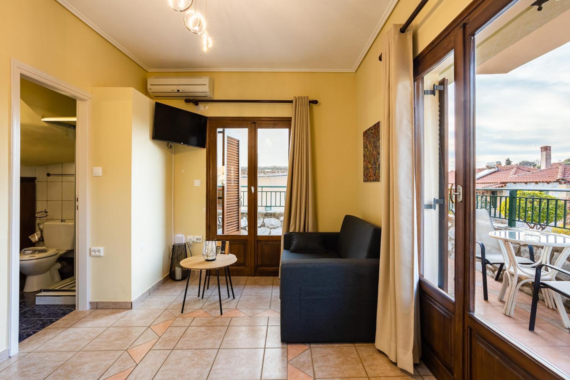 Stoupa Serene Nests - Spitiko Getaway Exterior photo